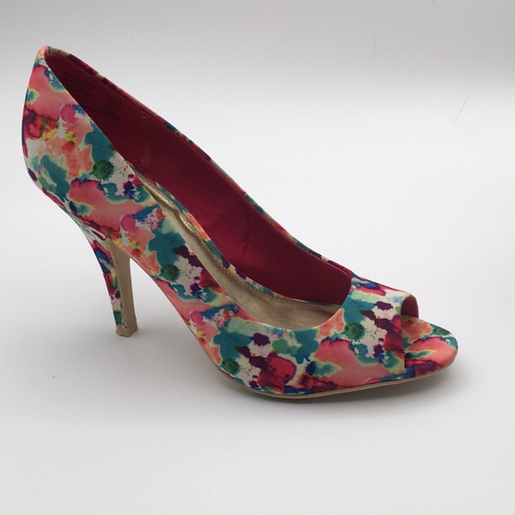 CHRISTIAN SIRIANO Peeptoe Pump - Picture 3 of 6